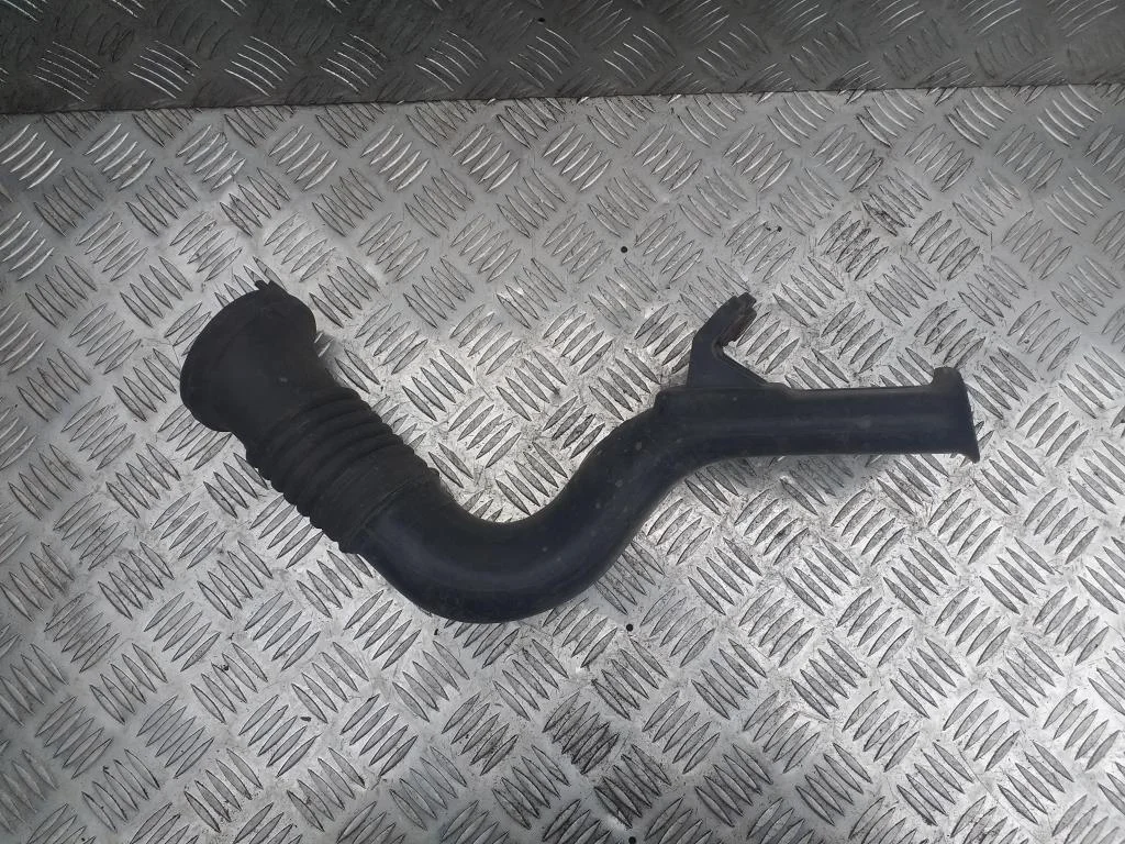 Воздухозаборник HONDA CR-V II (2001—2004)