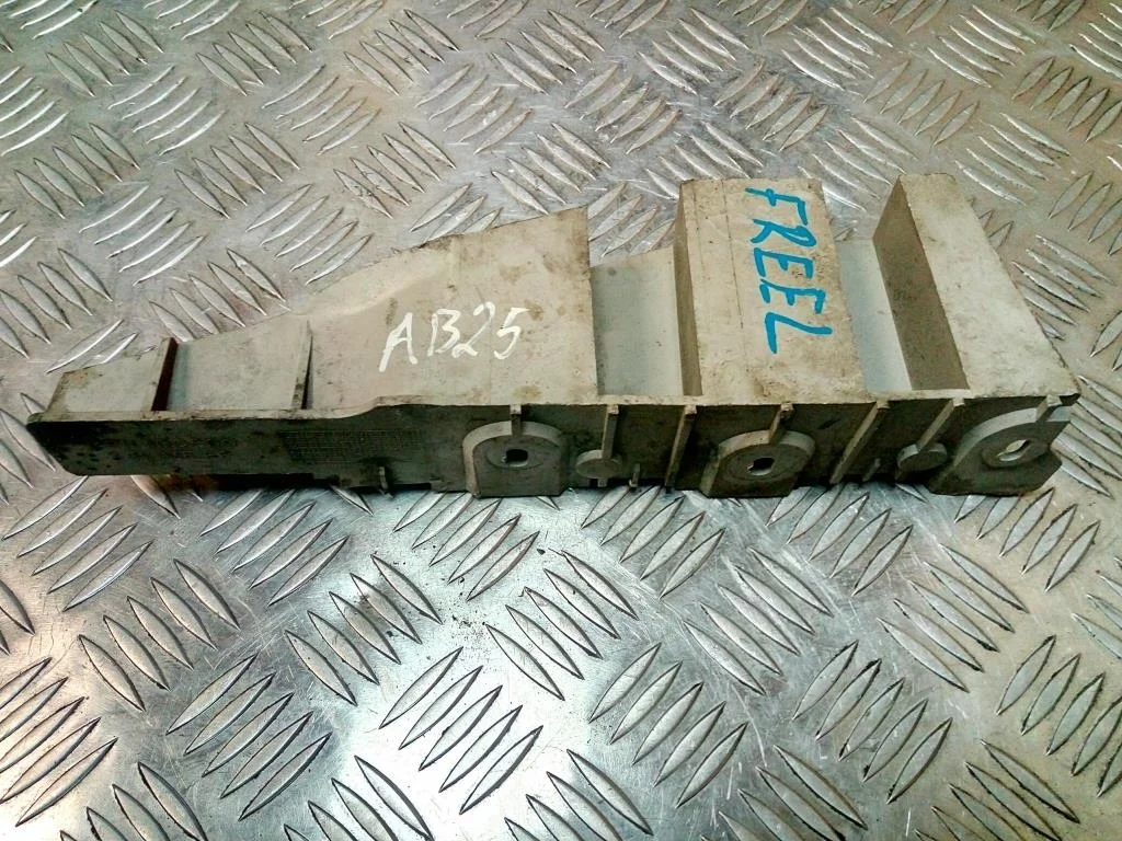 Кронштейн фары левой LAND ROVER FREELANDER I рест