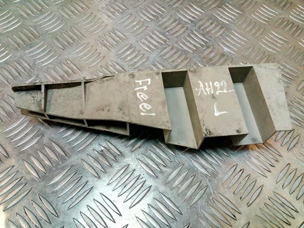 Кронштейн фары левой LAND ROVER FREELANDER I рест