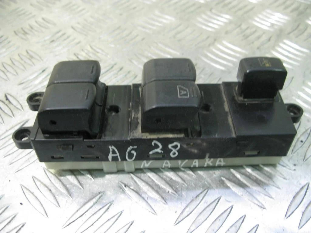 Блок управления стеклоподъемниками NISSAN NAVARA