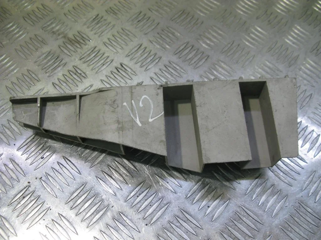 Кронштейн фары левой LAND ROVER FREELANDER I рест