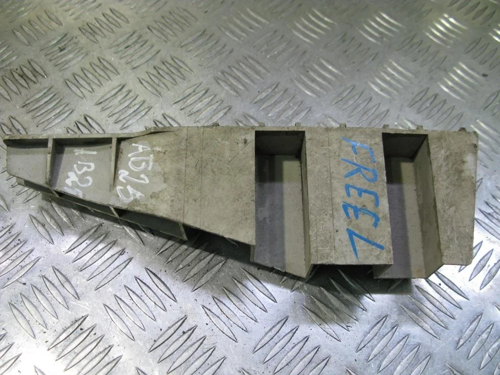 Кронштейн фары левой LAND ROVER FREELANDER I рест