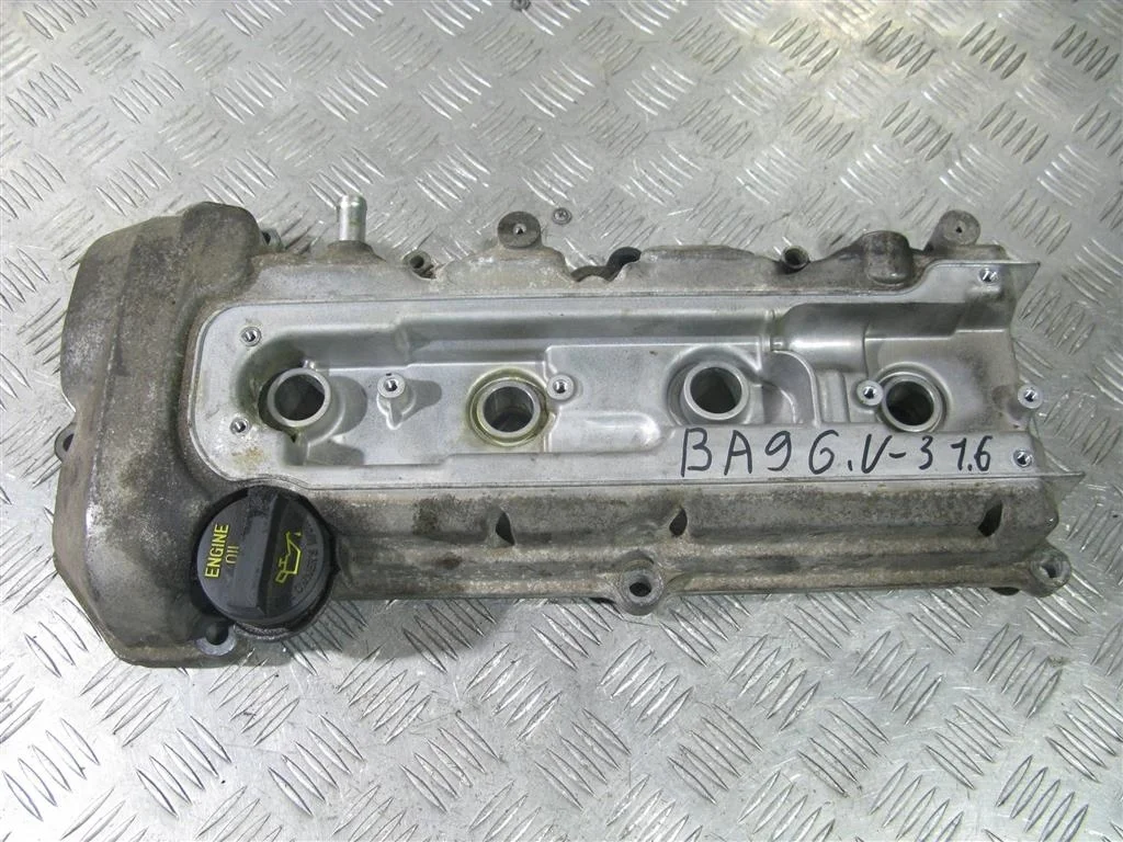 Крышка головки блока (Клапанная) SUZUKI Grand Vit