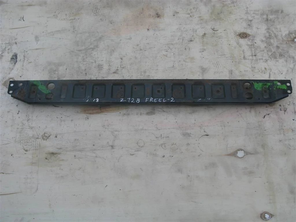 Опора радиаторов нижняя LAND ROVER FREELANDER II