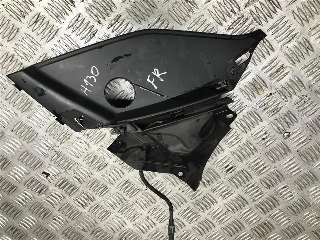 Накладка стеклоочистителя правая HONDA Civic VIII