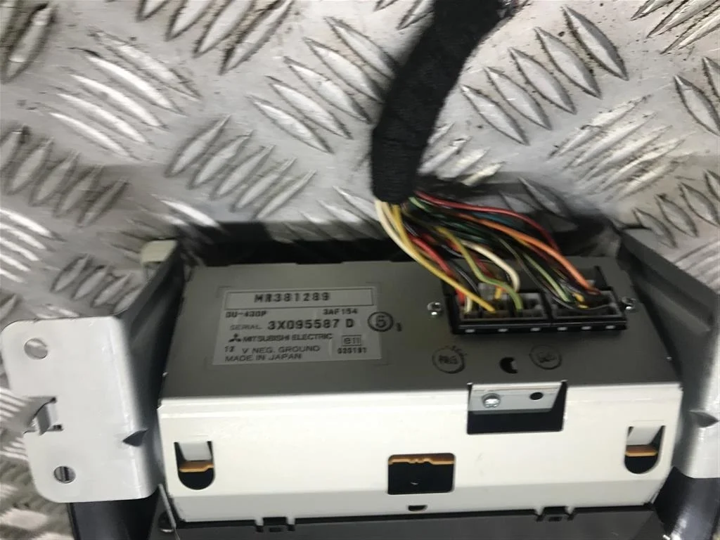 Дисплей информационный MITSUBISHI Space Star I ре