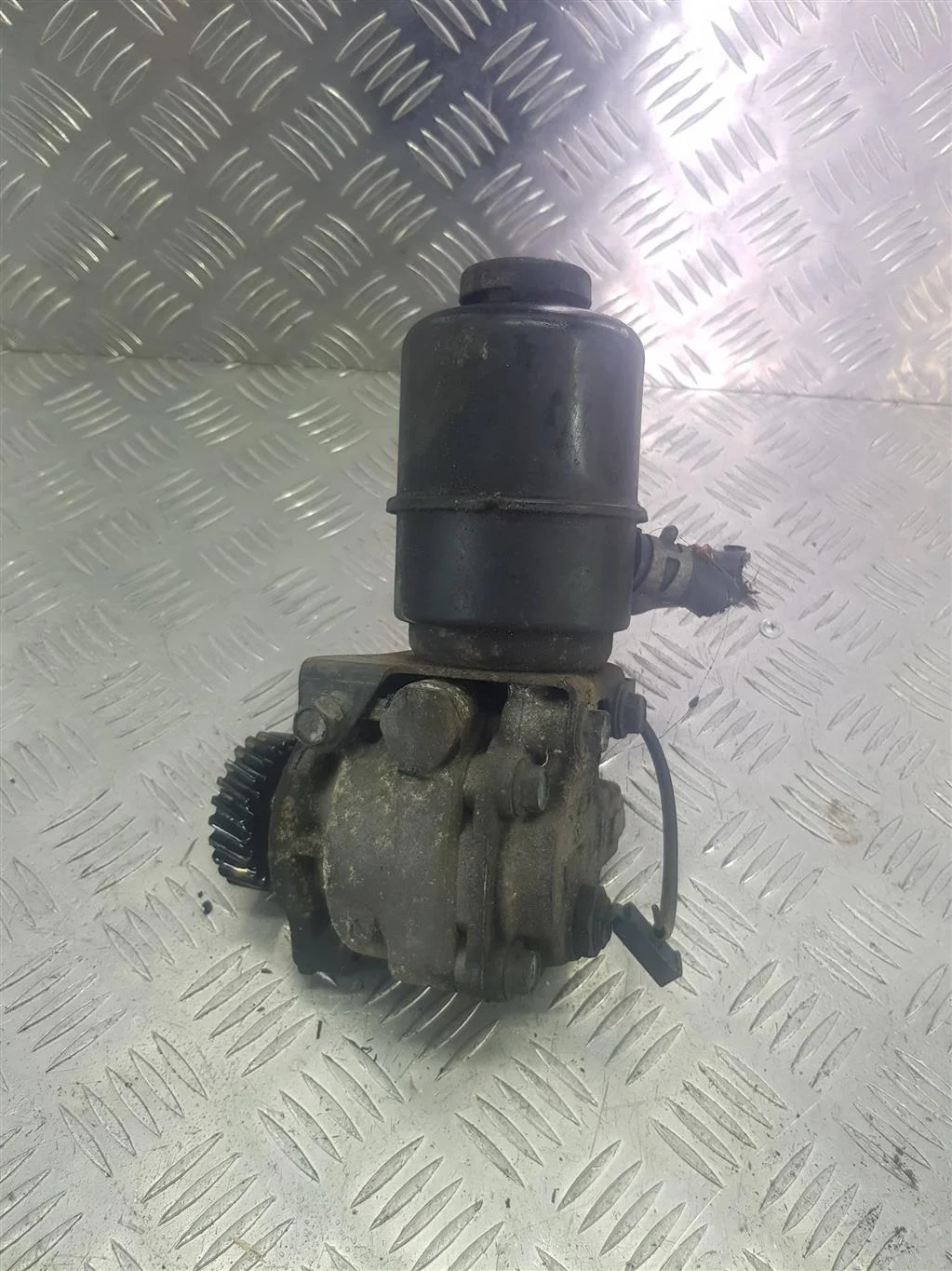 Насос гидроусилителя MITSUBISHI PAJERO III рестай