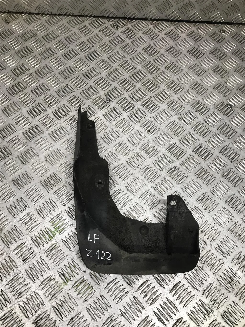 Брызговик передний левый HONDA CR-V III (2006—200