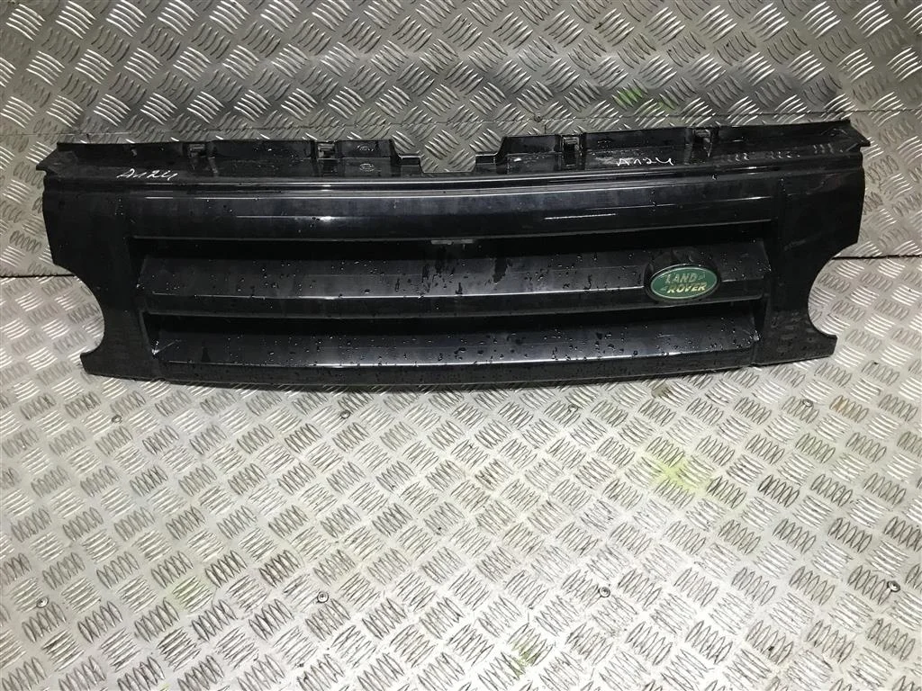 Решетка радиатора LAND ROVER DISCOVERY III (2004—