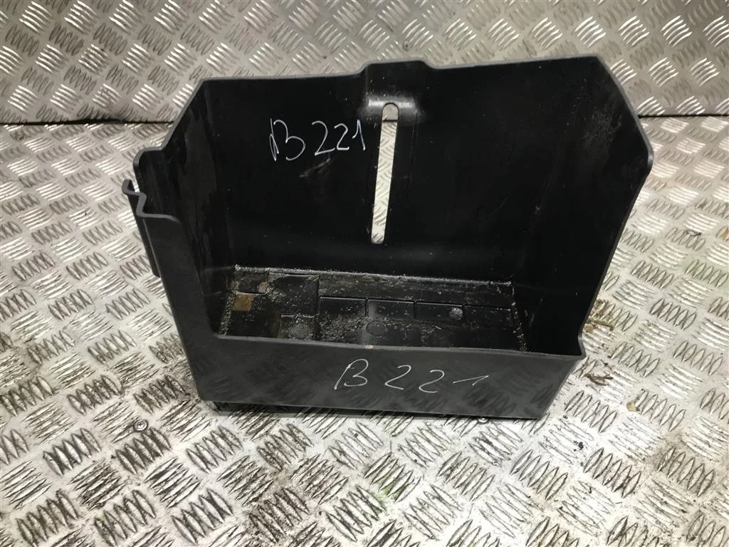 Подставка под Аккумулятор MITSUBISHI L200 IV (200