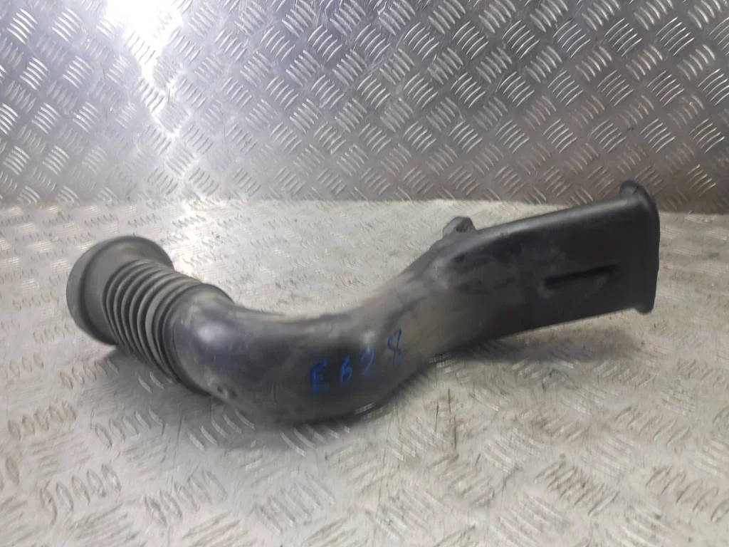 Воздухозаборник HONDA CR-V II (2001—2004)