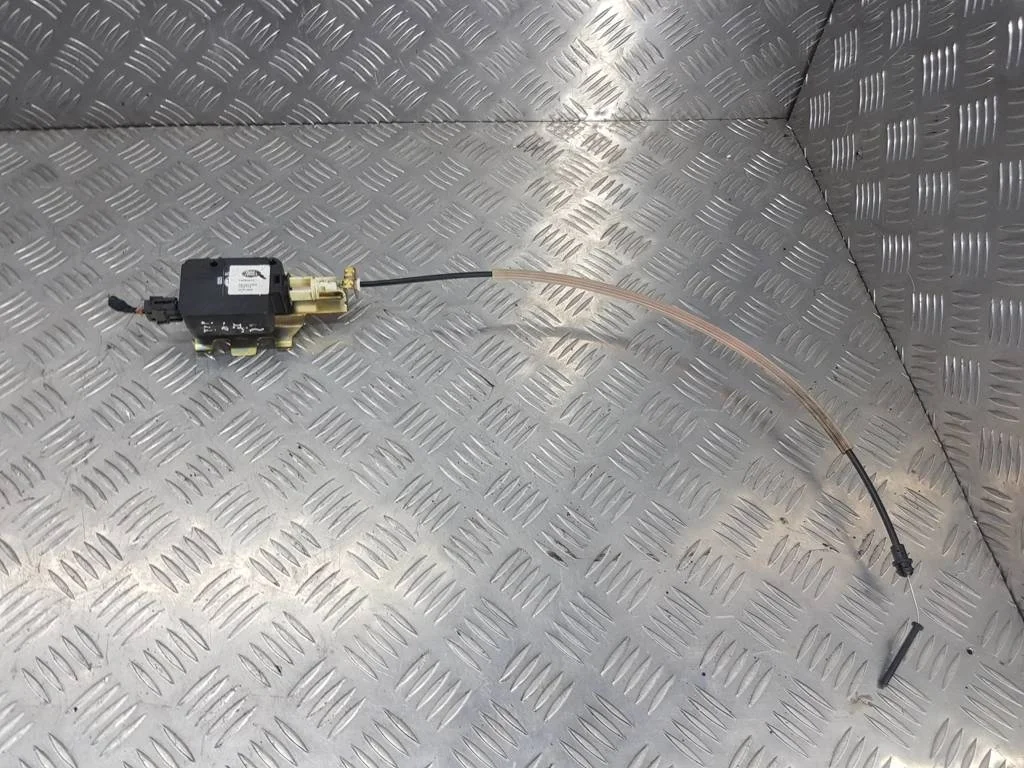 Активатор лючка LAND ROVER DISCOVERY III (2004—20