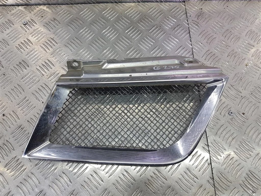 Решетка радиатора MITSUBISHI L200 IV (2006—2014)