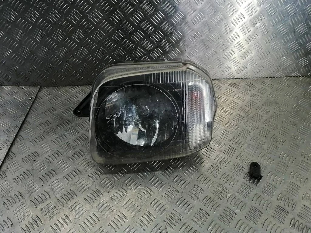 Фара передняя левая SUZUKI JIMNY III рестайлинг (