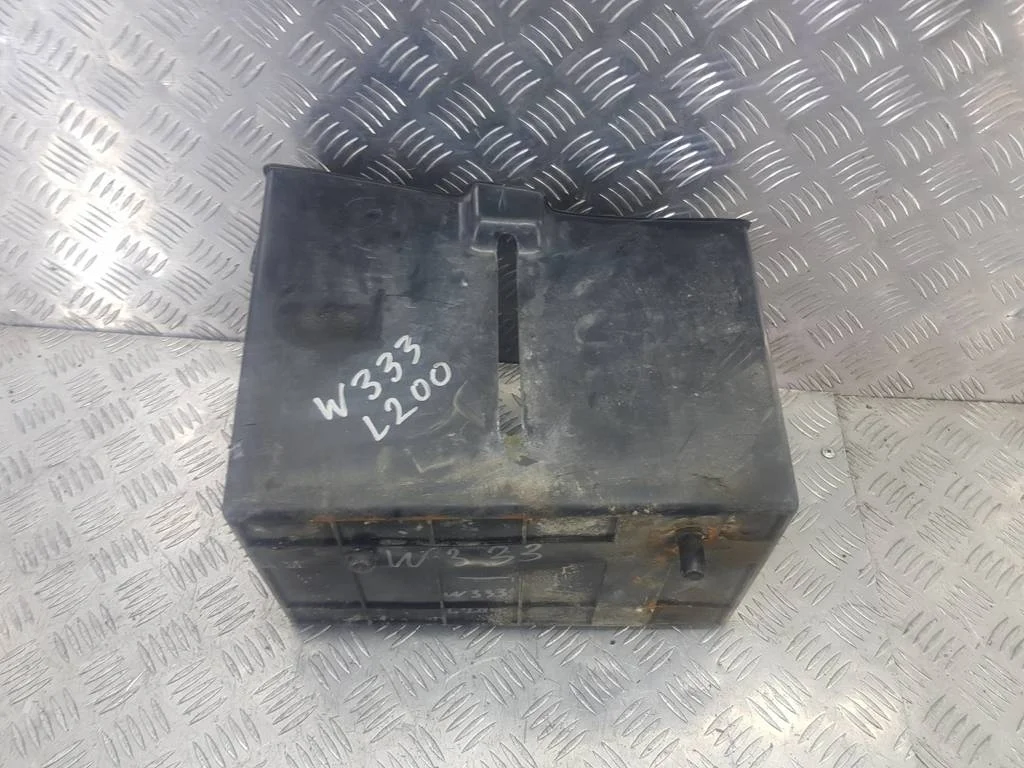 Подставка под Аккумулятор MITSUBISHI L200 V (2015