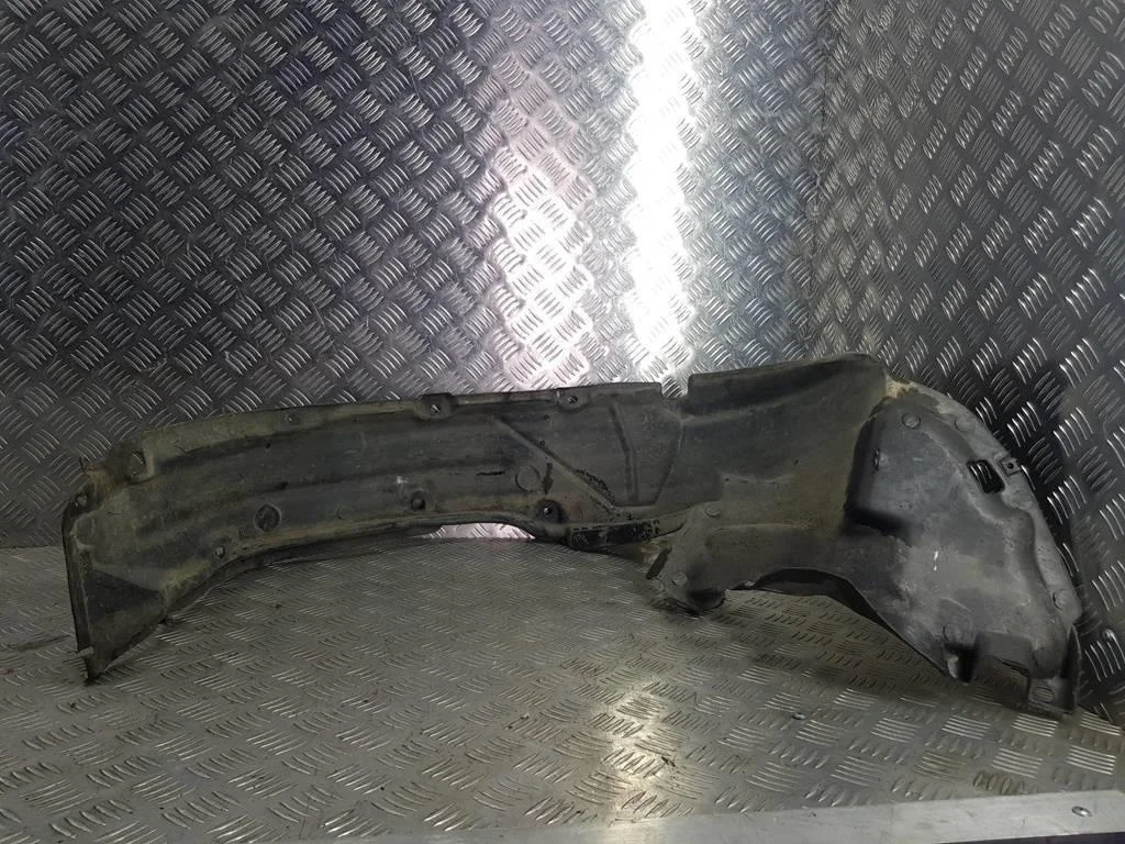 Подкрылок передний правый HONDA CR-V I рестайлинг