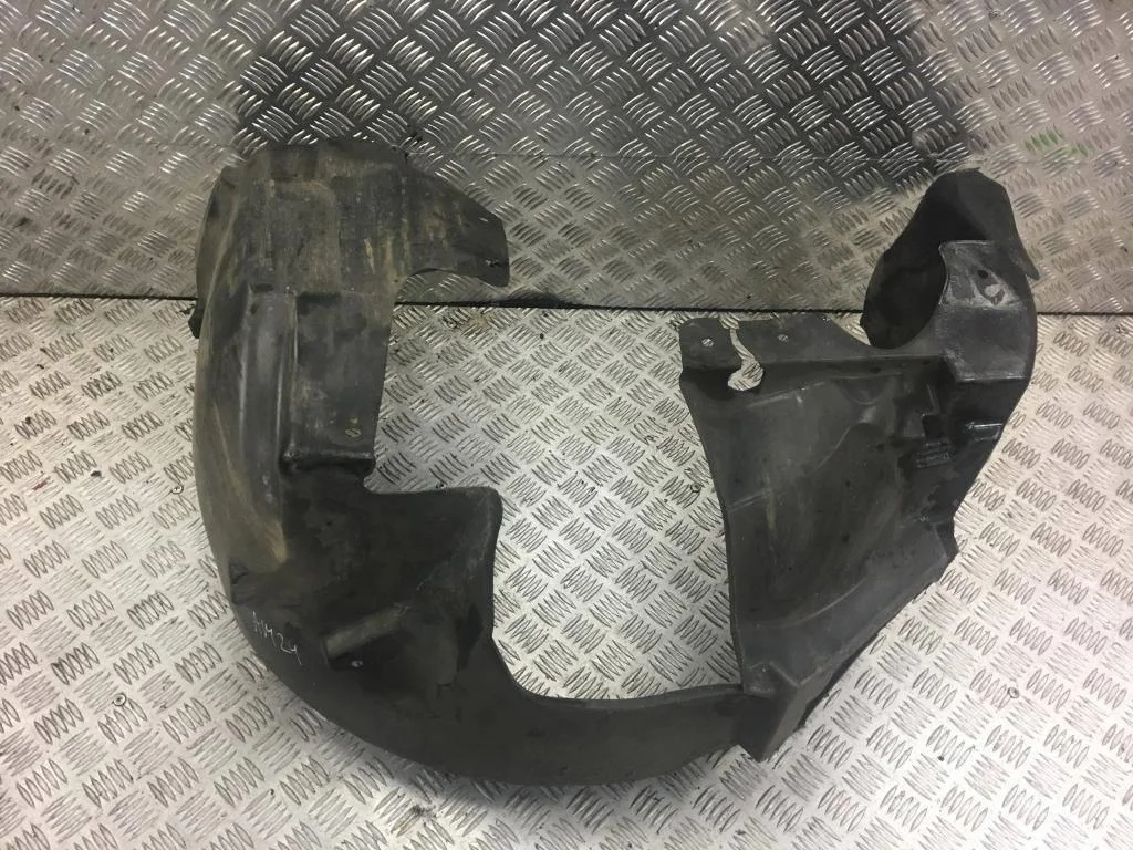 Подкрылок передний правый LAND ROVER FREELANDER I