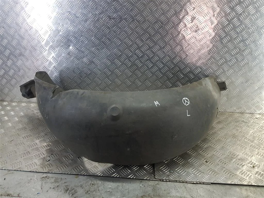 Подкрылок задний левый MERCEDES-BENZ