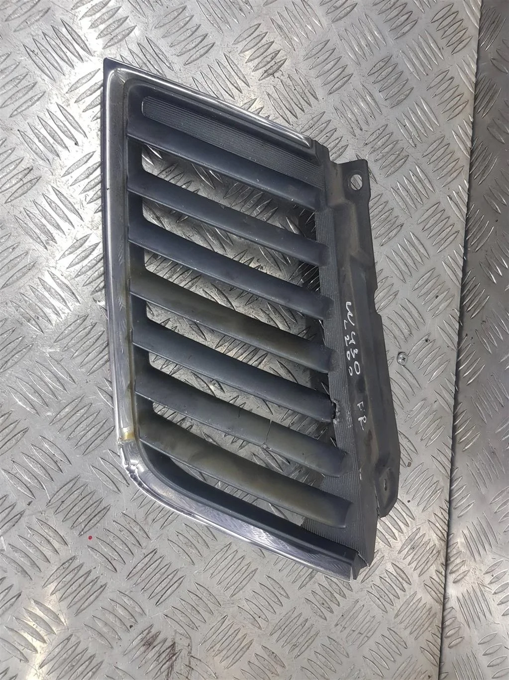 Решетка радиатора MITSUBISHI L200 IV (2006—2014)