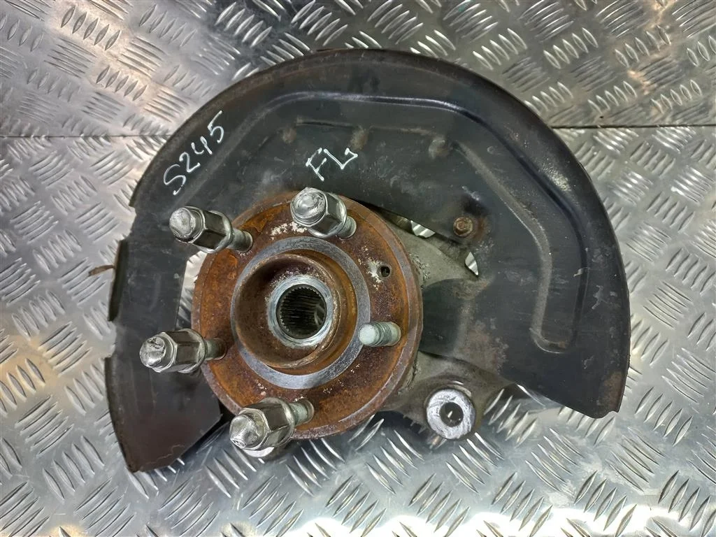 Кулак передний левый FORD EXPLORER V рестайлинг (