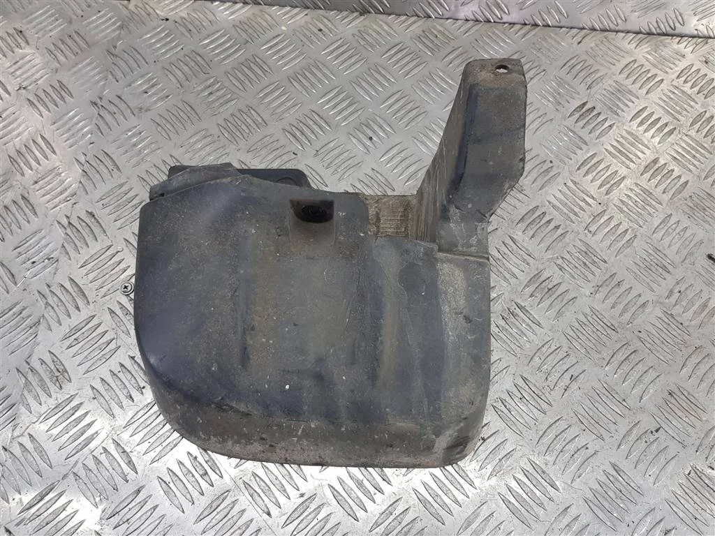 Брызговик передний левый MITSUBISHI L200 IV (2006