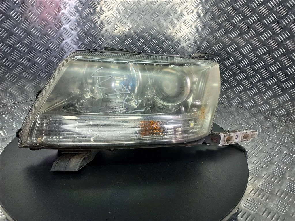 Фара передняя левая SUZUKI Grand Vitara II (2005—