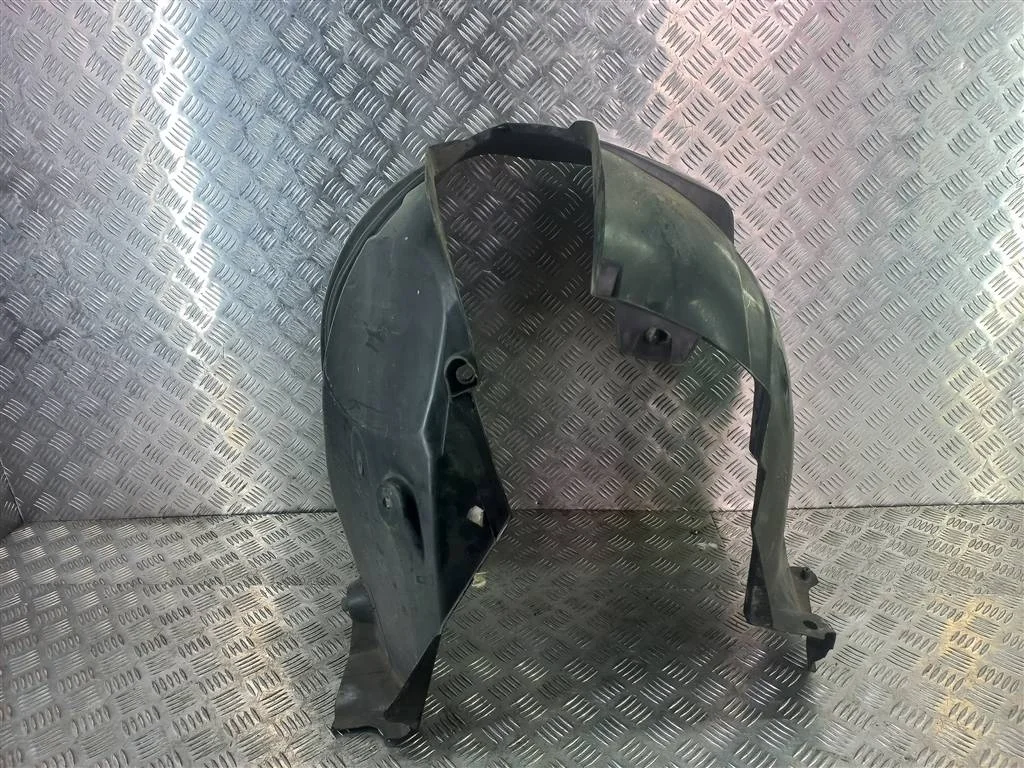 Подкрылок передний левый Renault Duster I (2010—2