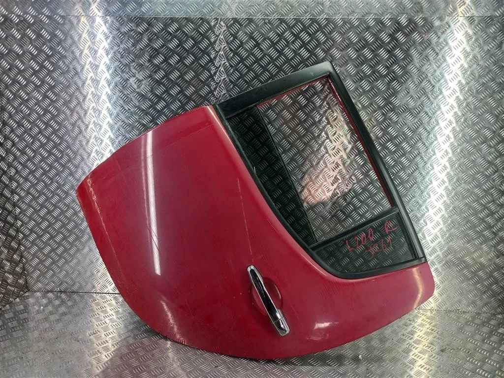 Дверь задняя левая MITSUBISHI L200 IV (2006—2014)