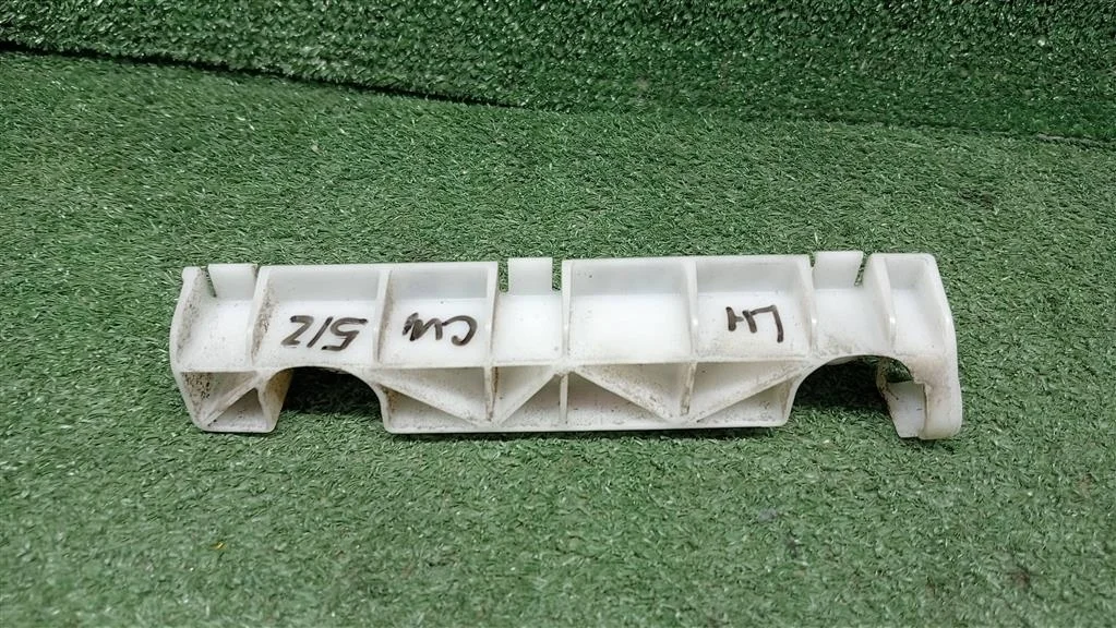 Б.у. крепление бампера зад MITSUBISHI OUTLANDER XL CW5W MITSUBISHI OUTLANDER XL CW5W