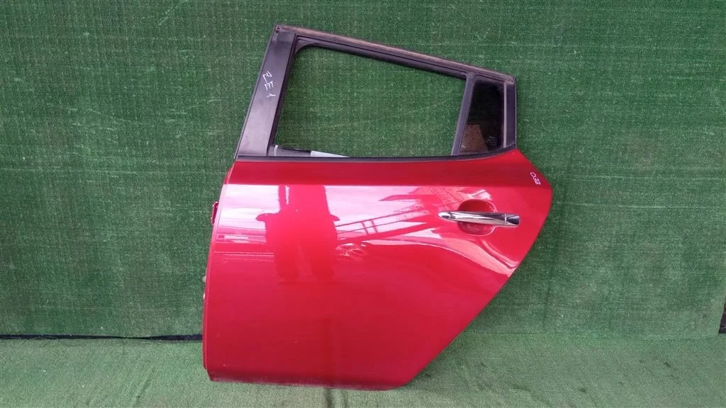 Б.у. дверь NISSAN LEAF ZE NISSAN LEAF ZE