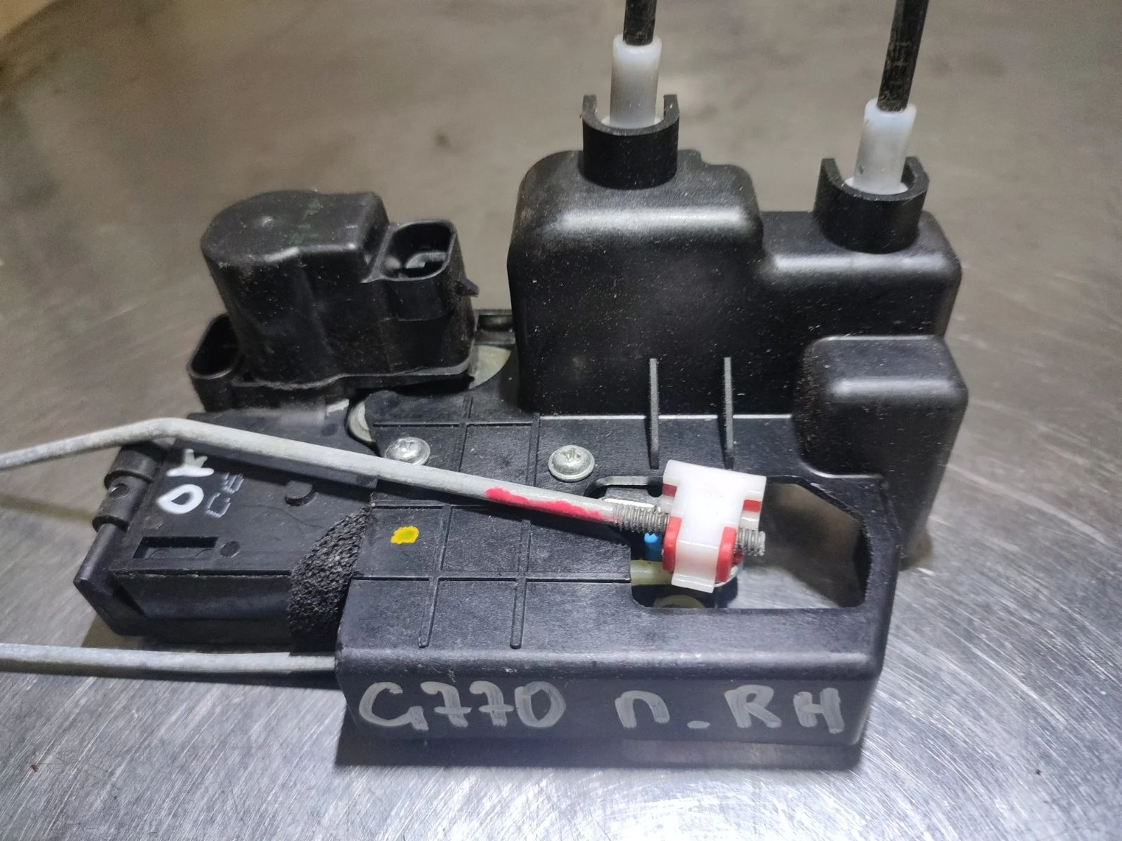 Замок двери SsangYong Actyon 2014 C200