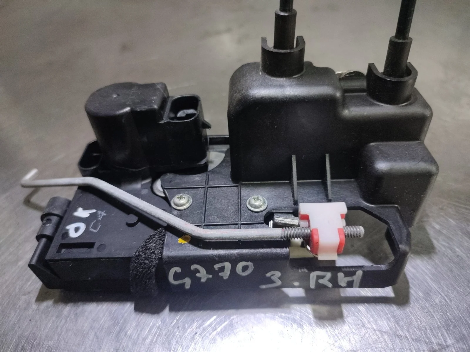 Замок двери SsangYong Actyon 2014 C200