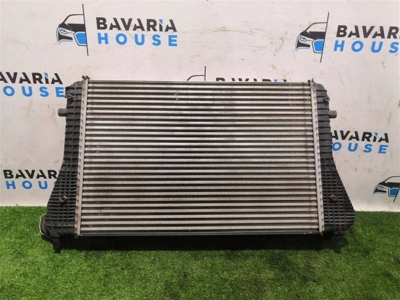 Интеркулер volkswagen Passat 2008 3C0145805R B6 BZB