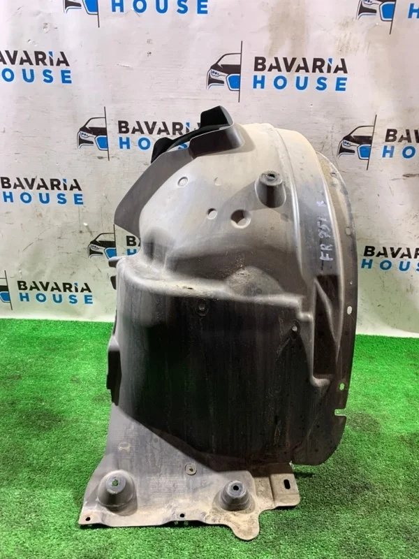 Подкрылок передний правый BMW X1 2010 51712990090 E84 N52B30AE, задний