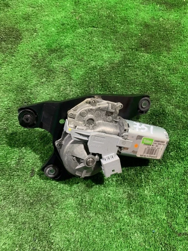 Моторчик стеклоочистителя задний BMW X1 2010 67632990856 E84 N52B30AE