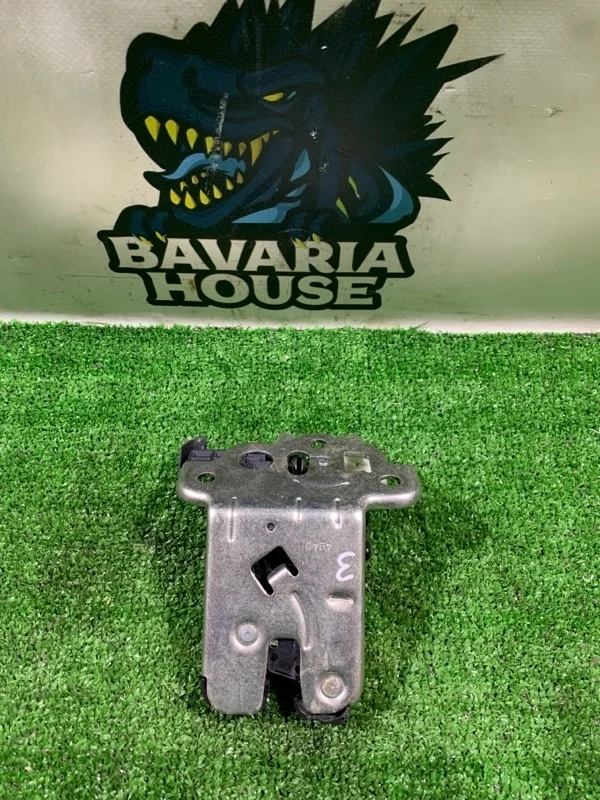 Замок багажника Audi A5 2011 8K9827505A 8T CDN