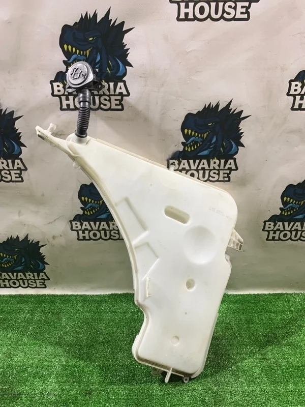 Бачок омывателя BMW 3 2012 61667241680 F30 N20B20B