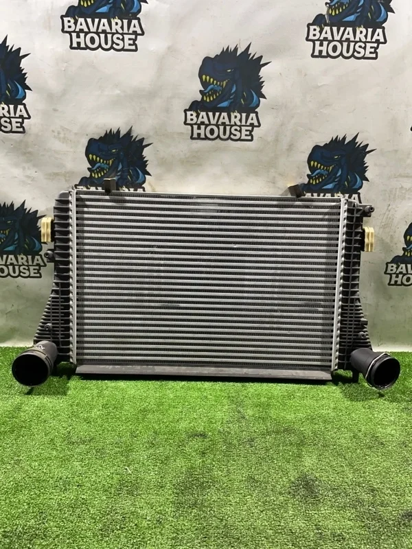 Интеркулер volkswagen Passat 2010 3C0145805R B6 CDA