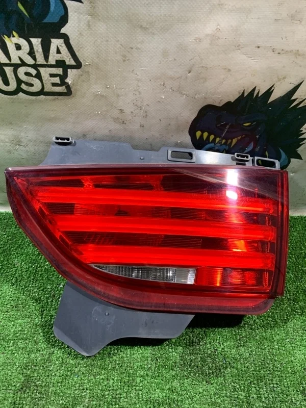 Фонарь в крышку багажника правый BMW 5 2009 63217199638 F07 N63B44A