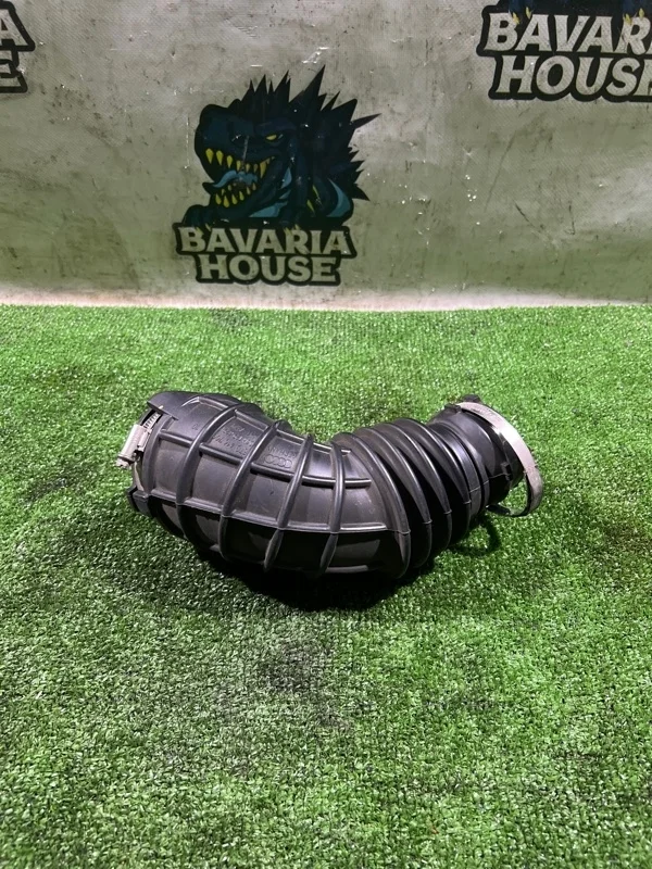 Патрубок воздушного фильтра AUDI A5 2011 06H129629E 8T CDN