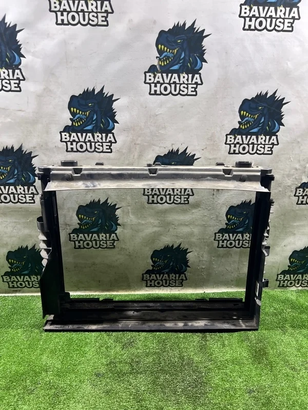 Рамка радиатора BMW 5 2004 17117545866 E60 M54B30