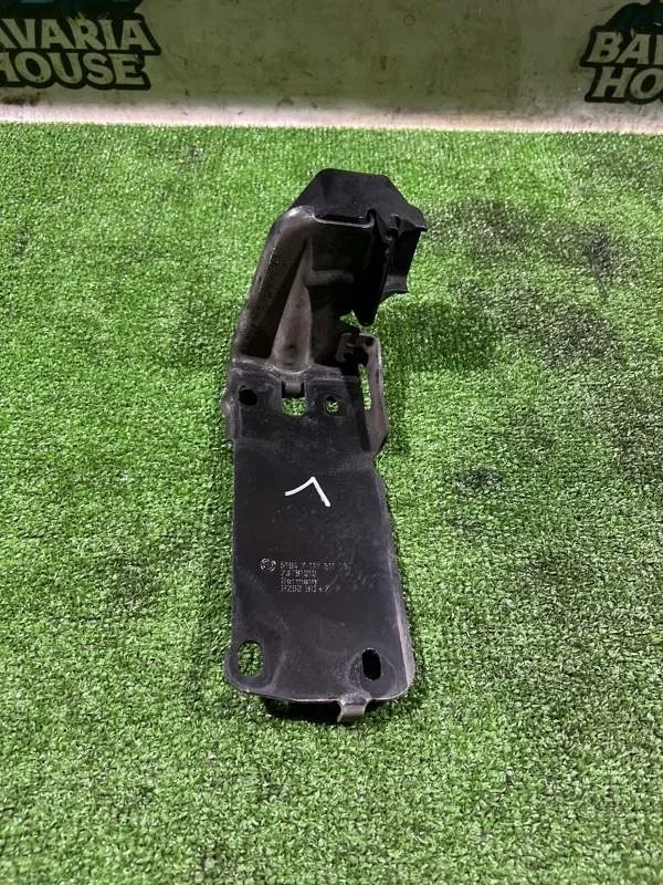 Кронштейн радиатора левый BMW 1 2006 51647117811 E87 N52B30AF