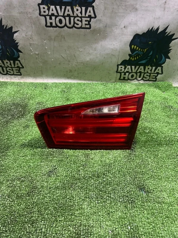 Фонарь в крышку багажника правый BMW 5 2011 63217203228 F11 N20B20B