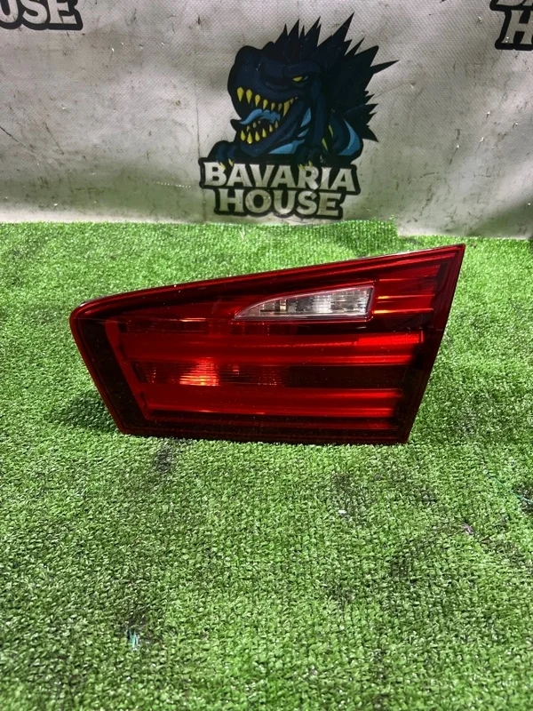Фонарь в крышку багажника правый BMW 5 2011 63217203228 F11 N20B20B