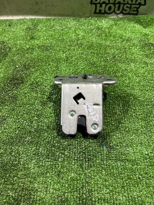 Замок багажника Audi A4 2008 8K9827505A B8 CDH