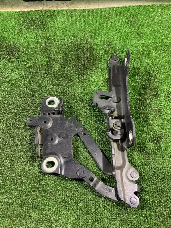 Петля капота правая BMW 3 2012 41617286344 F30 N20B20B