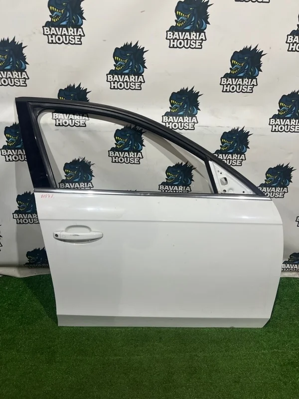 Дверь передняя правая Audi A4 2008 8K0831052J B8 CDH