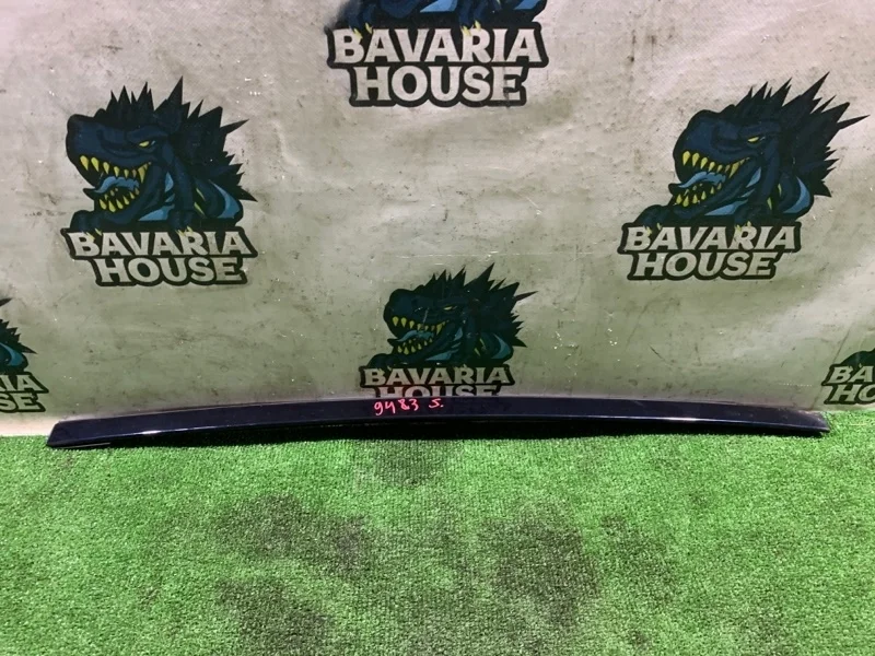 Молдинг лобового стекла BMW 5 2011 51137362463 F11 N20B20B, левый