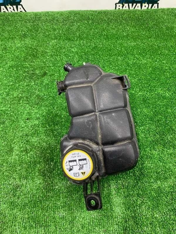 Бачок расширительный Volvo XC60 2013 31200321 B4204T7