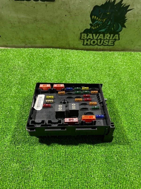 Блок предохранителей volkswagen Passat 2010 3C0937125 B6 CDA